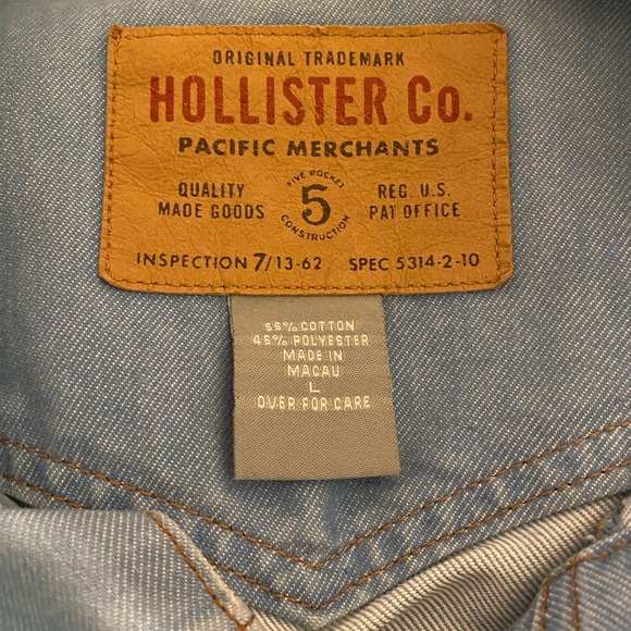 Women’s Hollister Jean Jacket - Picture 2 of 3